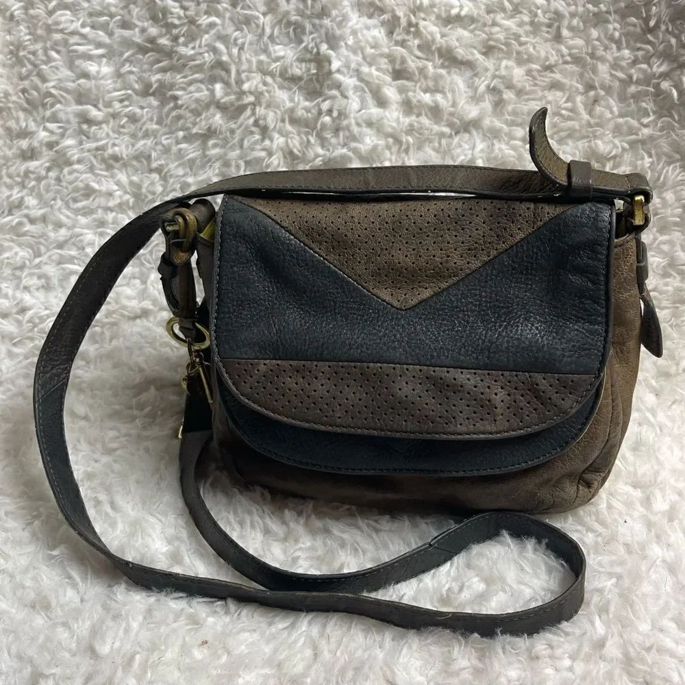 Fossil Peyton Double Flap distressed Brown &Black Pebble Leather crossbody bag
